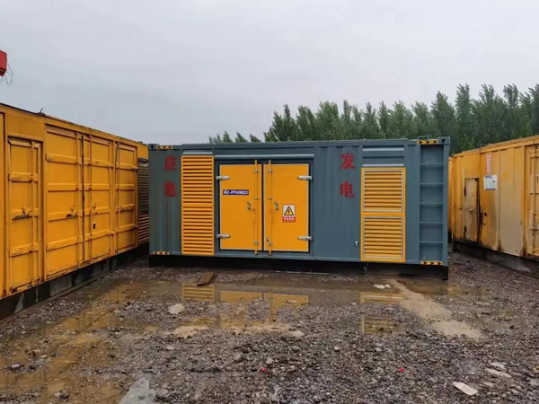 顺城柴油发电机如何判断干式空气滤清器是否需要更换？